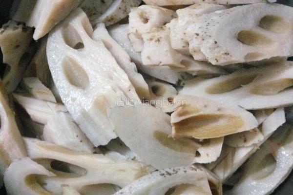 莲藕炒肉的做法图解3