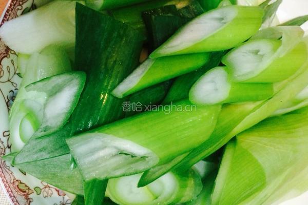 木耳大蒜炒木耳的做法图解1