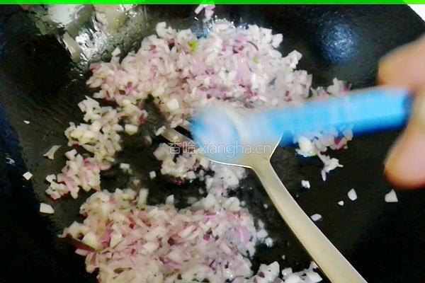 洋葱鸭蛋炒饭的做法图解5