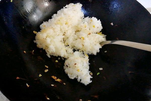 洋葱鸭蛋炒饭的做法图解8