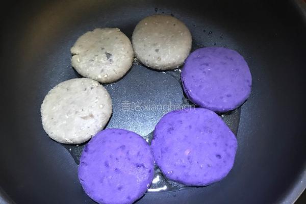 杂粮煎饼的做法图解10