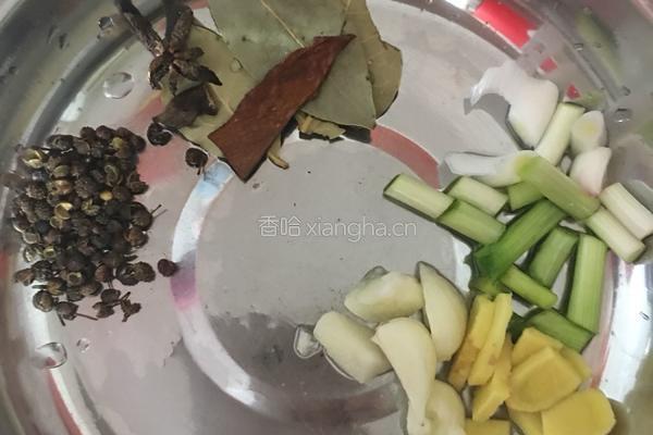 炒鸡爪的做法图解2
