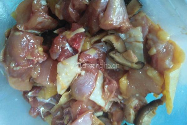 香菇木耳蒸鸡的做法图解8