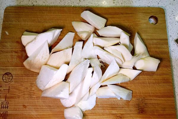 杏鲍菇炒豆瓣的做法图解2