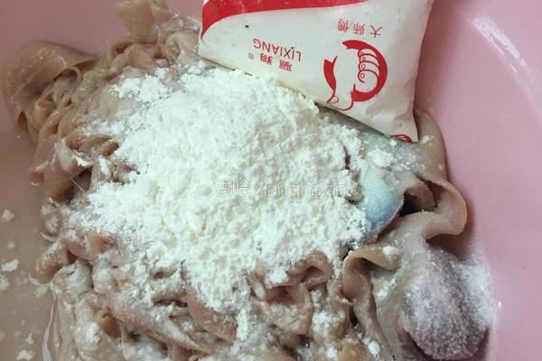 酸笋炒鸡杂的做法图解2