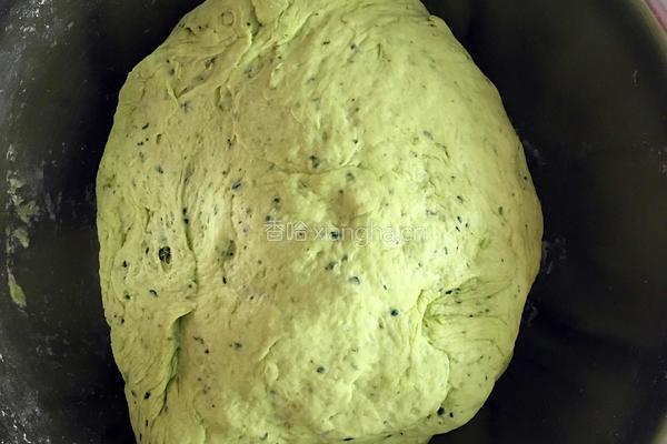 菠菜花样馒头的做法图解2