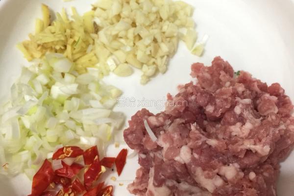 肉末茄子的做法图解2