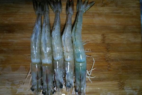 蒜蓉豆豉蒸大虾的做法图解1