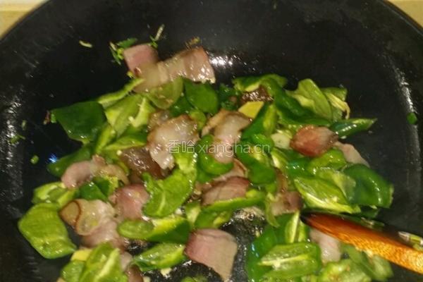 尖椒腊肉的做法图解6