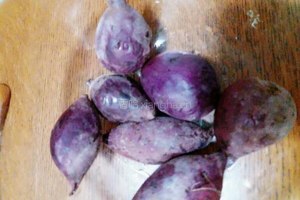 紫薯海苔包饭的做法图解1