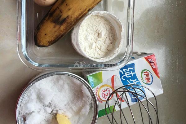 香蕉鸡蛋饼的做法图解1