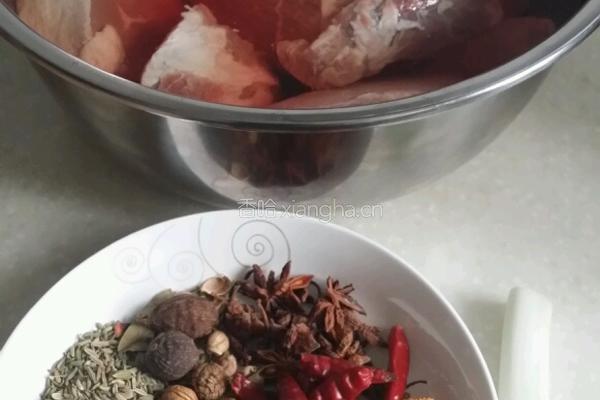 自制酱牛肉的做法图解1