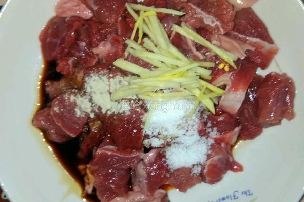 咸甜牛肉块的做法图解3