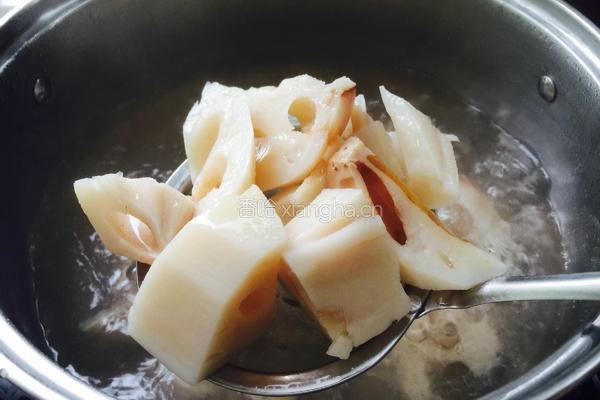 莲藕排骨汤的做法图解9