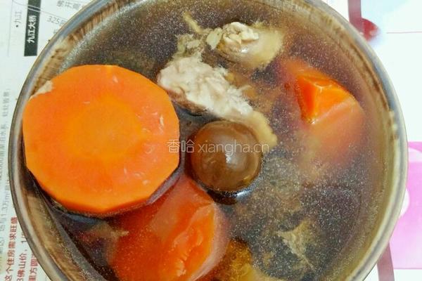胡萝卜瘦肉炖汤