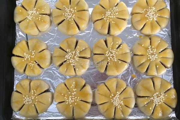豆沙梅花酥的做法图解17