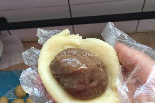 植物油版蛋黄酥的做法图解15