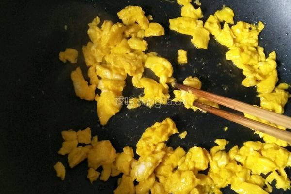蛋炒饭（五颜六色蛋炒饭）的做法图解4