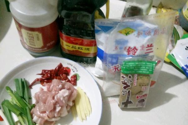小瓜炒肉的做法图解1