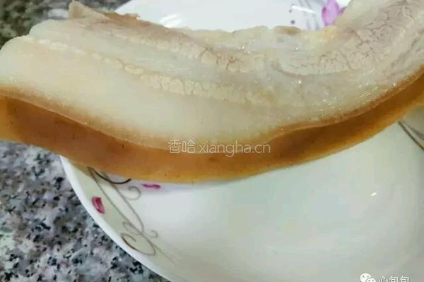 小炒回锅肉的做法图解1