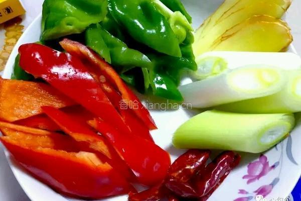 小炒回锅肉的做法图解3