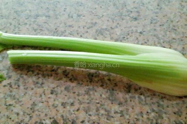 西芹虾球的做法图解4