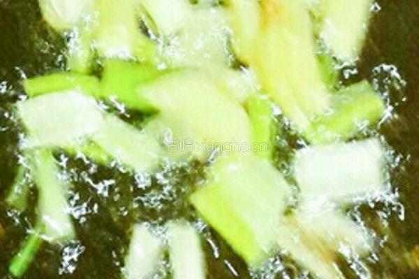 西芹虾球的做法图解9
