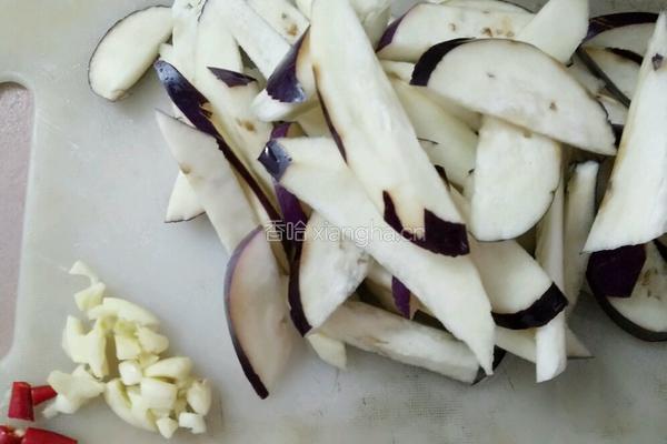 茄子豆角的做法图解2