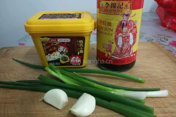蚝油小酱拌菠菜的做法图解2