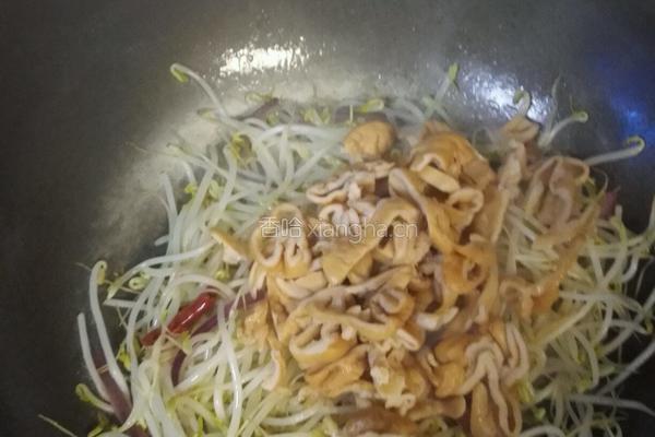猪肠炒豆芽的做法图解4