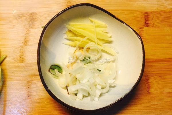 茄丝虾仁汤的做法图解3