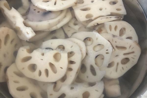 香菇木耳莲藕焖豆腐张的做法图解8