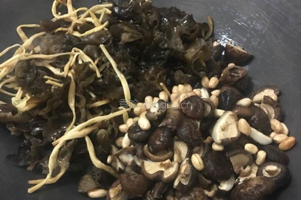 香菇木耳莲藕焖豆腐张的做法图解9