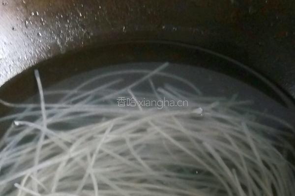 芹菜猪肉炖粉条的做法图解9
