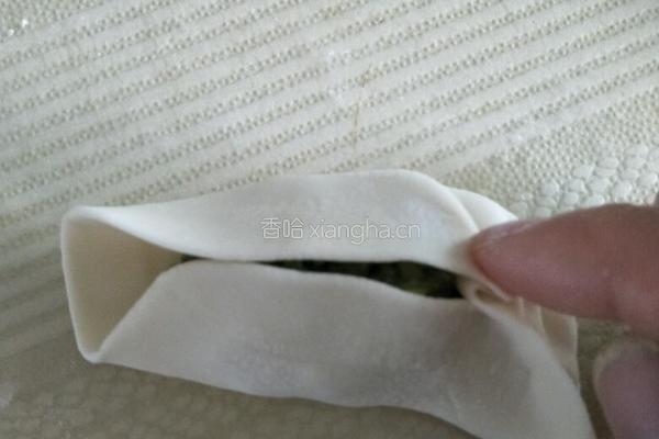 芹菜叶猪肉馅水饺的做法图解4