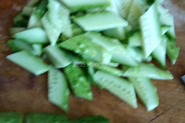 黄瓜炒肉片的做法图解4