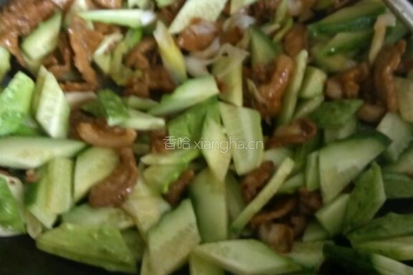 黄瓜炒肉片的做法图解10