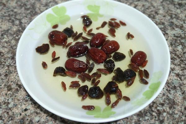 海底椰瘦肉汤的做法图解4