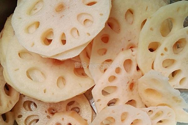 腌柠檬藕片的做法图解1