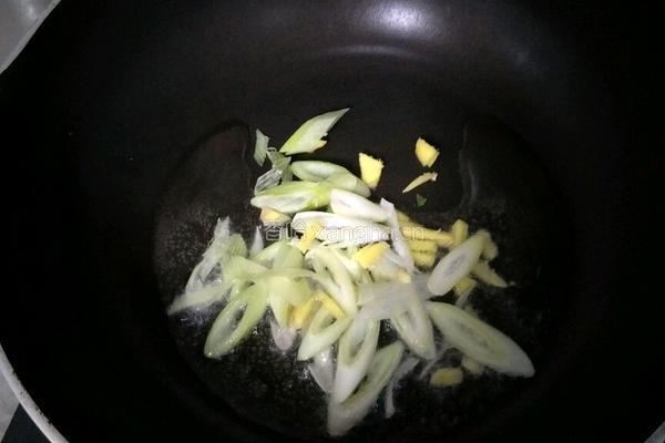 自制肥牛麻辣烫的做法图解3
