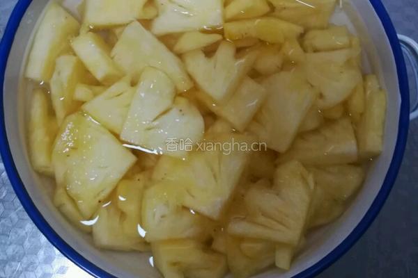 菠萝咕咾肉的做法图解1