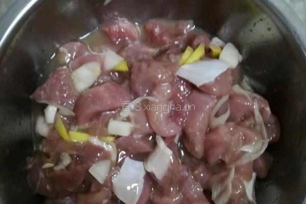 菠萝咕咾肉的做法图解2