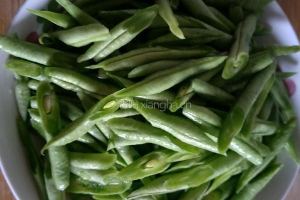 干煸四季豆的做法图解1