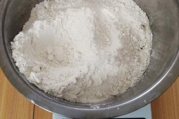 手工自制筋道美味凉皮的做法图解2