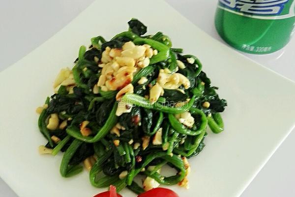 果仁菠菜的做法图解6