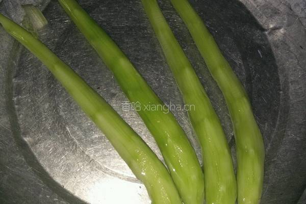 腊肉炒莴笋的做法图解3