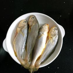 雪菜黄鱼汤的做法[图]