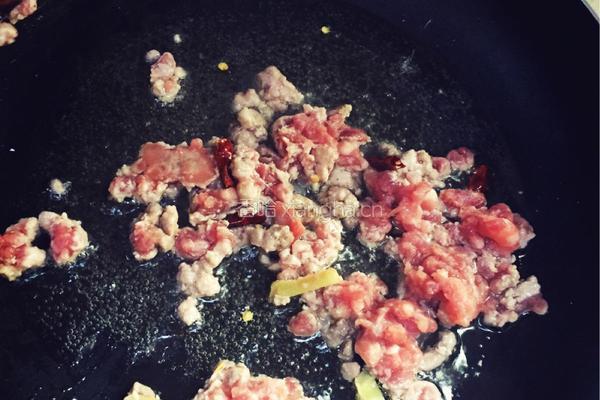干煸肉糜刀豆的做法图解3