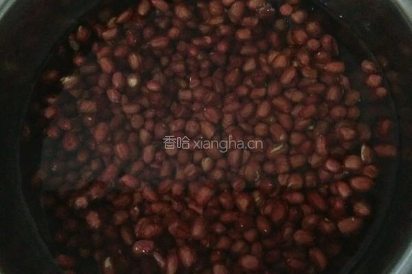 五香花生米的做法图解1