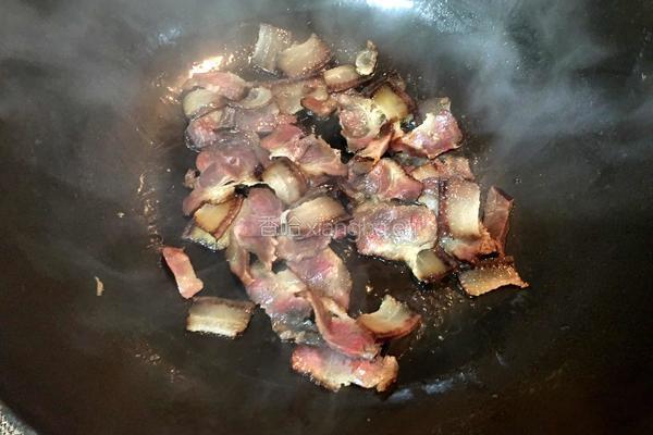 野芹菜炒腊肉的做法图解4